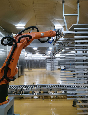 Cellule de robot industriel montée au sol avec une portée de 2033 mm et un poids approximatif de 665 kg