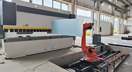 KR 210 R2700 Station de travail robotisée automatisée pour une productivité accrue